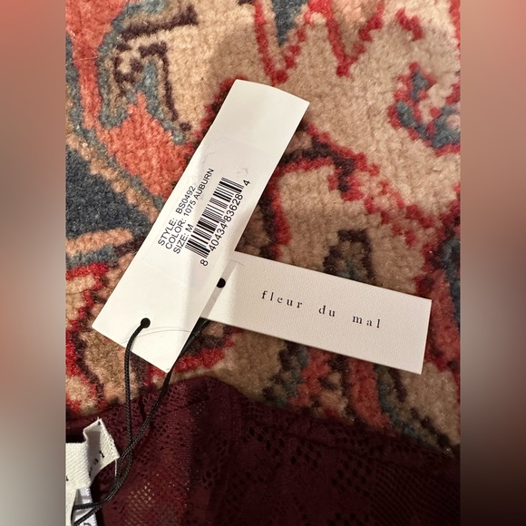 NWT Fleur Du Mal Le Stretch Lace Long Sleeve Bodysuit in Auburn— Size Medium - Picture 14 of 16